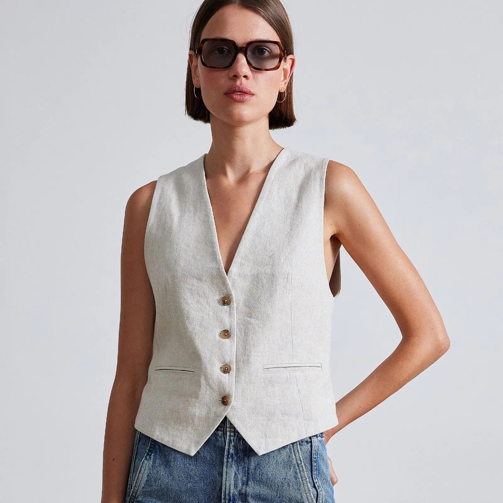 NWT Apiece Apart Cecilia vest in flax 8